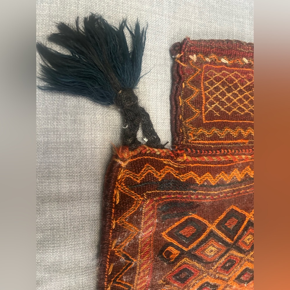 Antique Soumak Baktiari Salt/Saddle Bag #10242410 - Picture 5 of 16